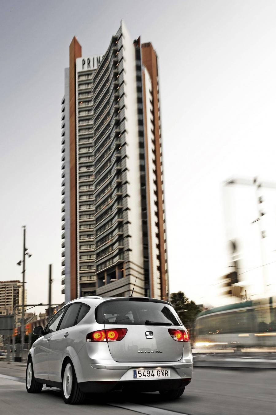  Seat Altea XL 1.2 TSI 2010 года  (фото 2 из 5)